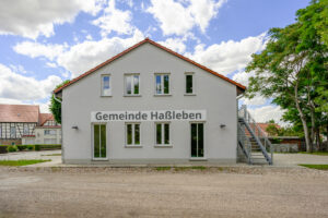Anbau Bürgerhaus an bestehende Feuerwehr in Haßleben